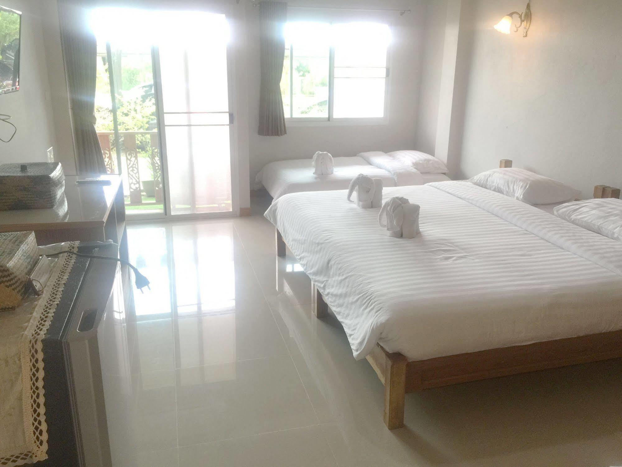 Baan Bangrak Residence Trang Exterior foto