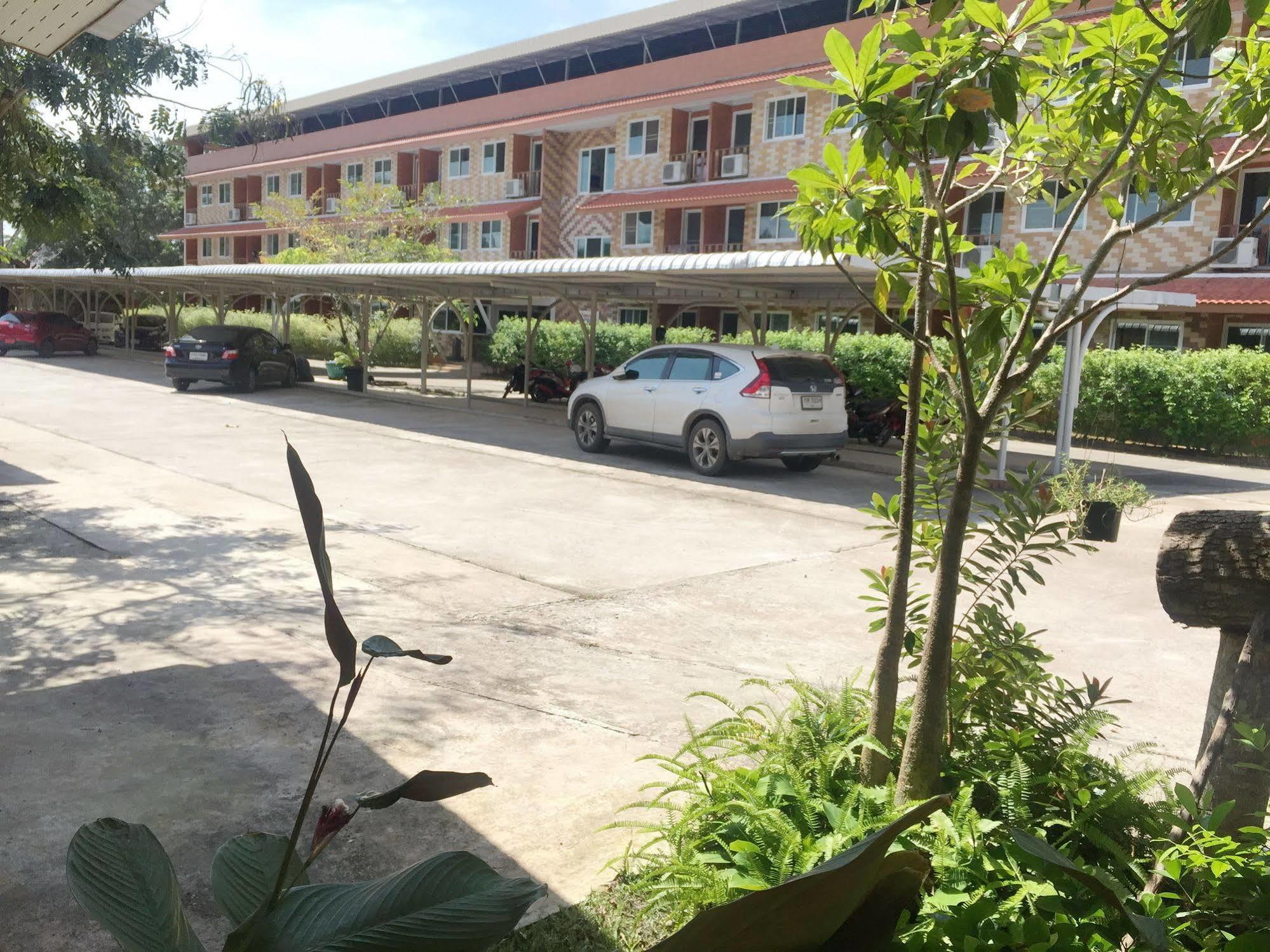 Baan Bangrak Residence Trang Exterior foto